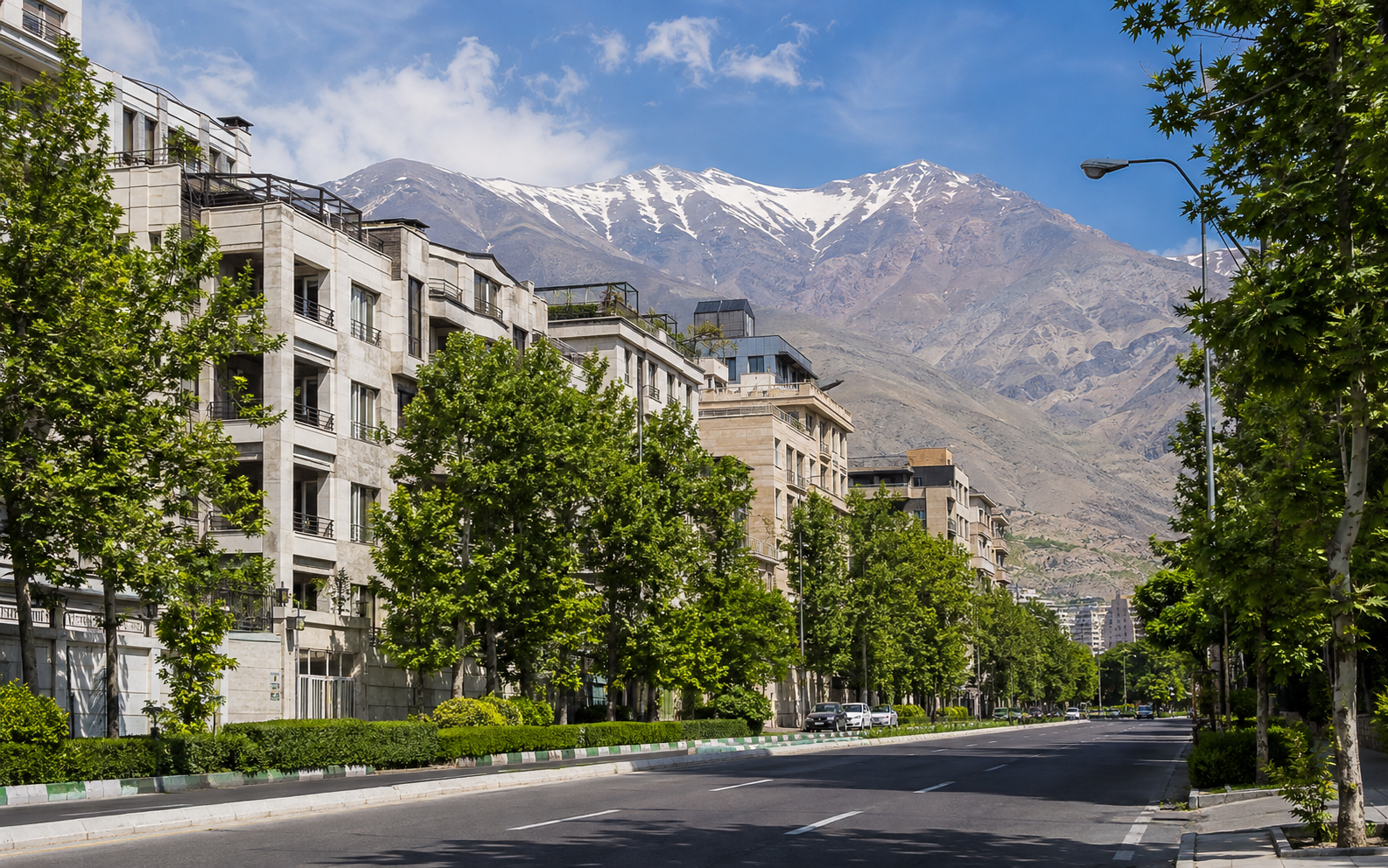 نمای محله بهارستان